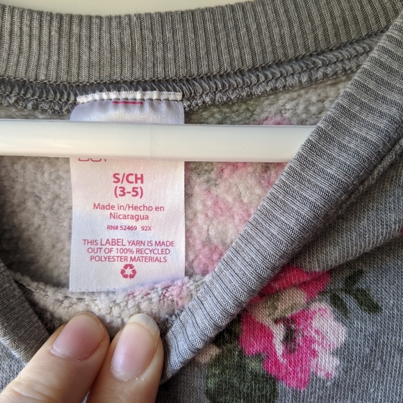 Tops - Picture 3 of 4